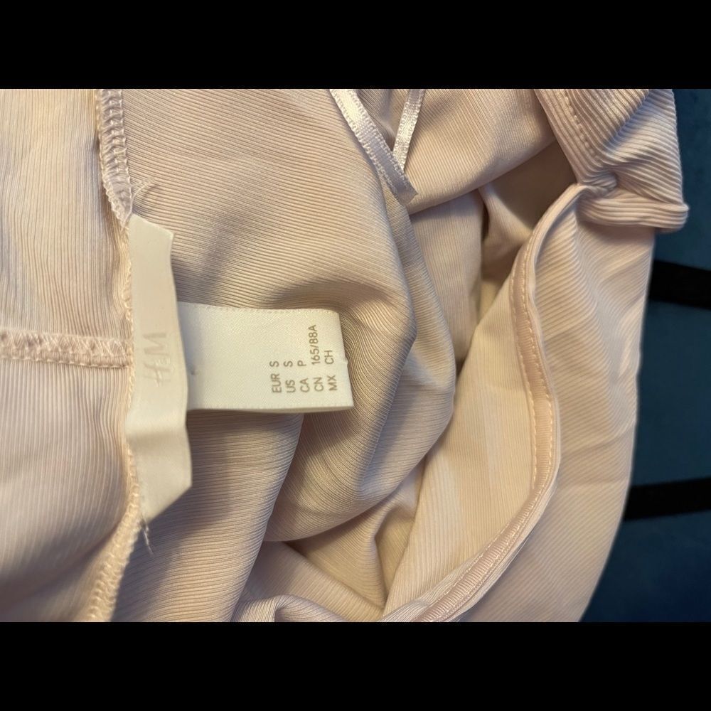 H&M Top‎ - Picture 8 of 8
